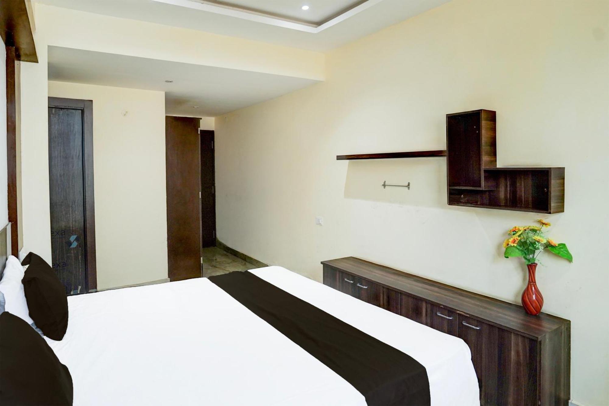Hotel O Ss Palace Rāipur 외부 사진
